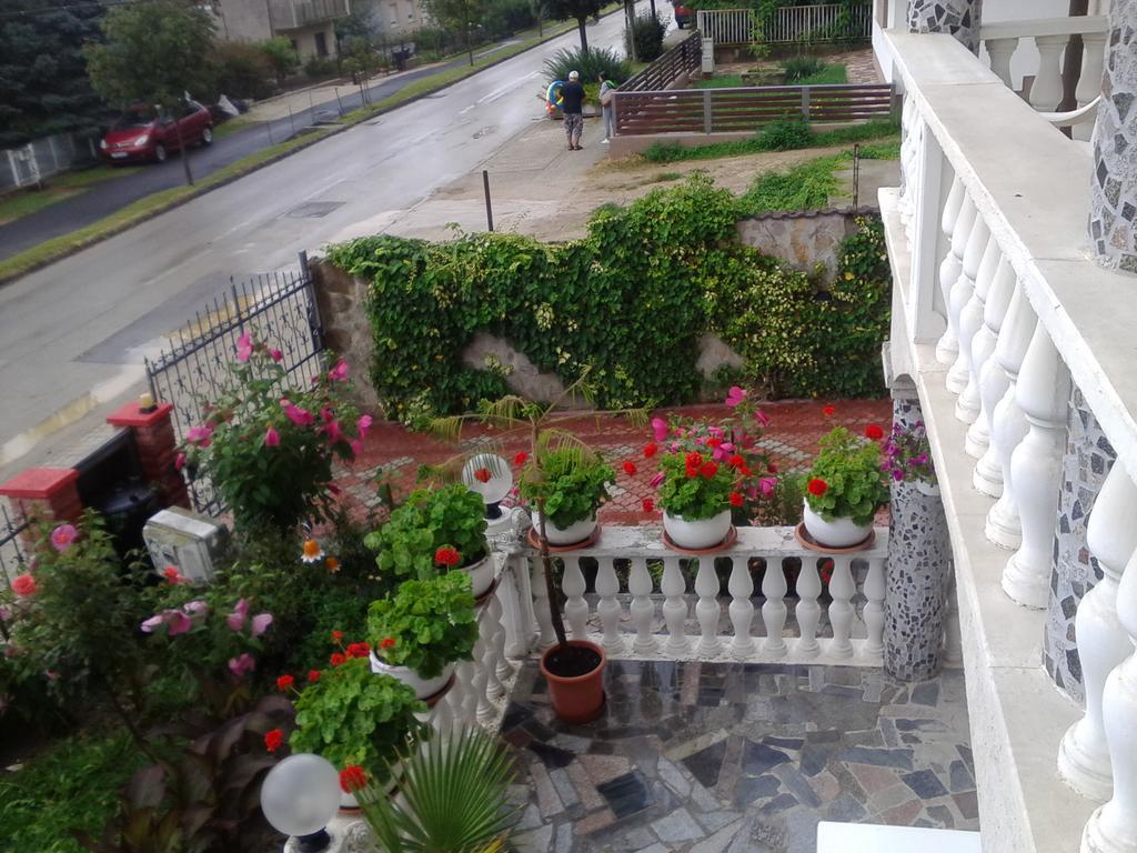 Kristaly Apartman Bed & Breakfast Hévíz Екстериор снимка