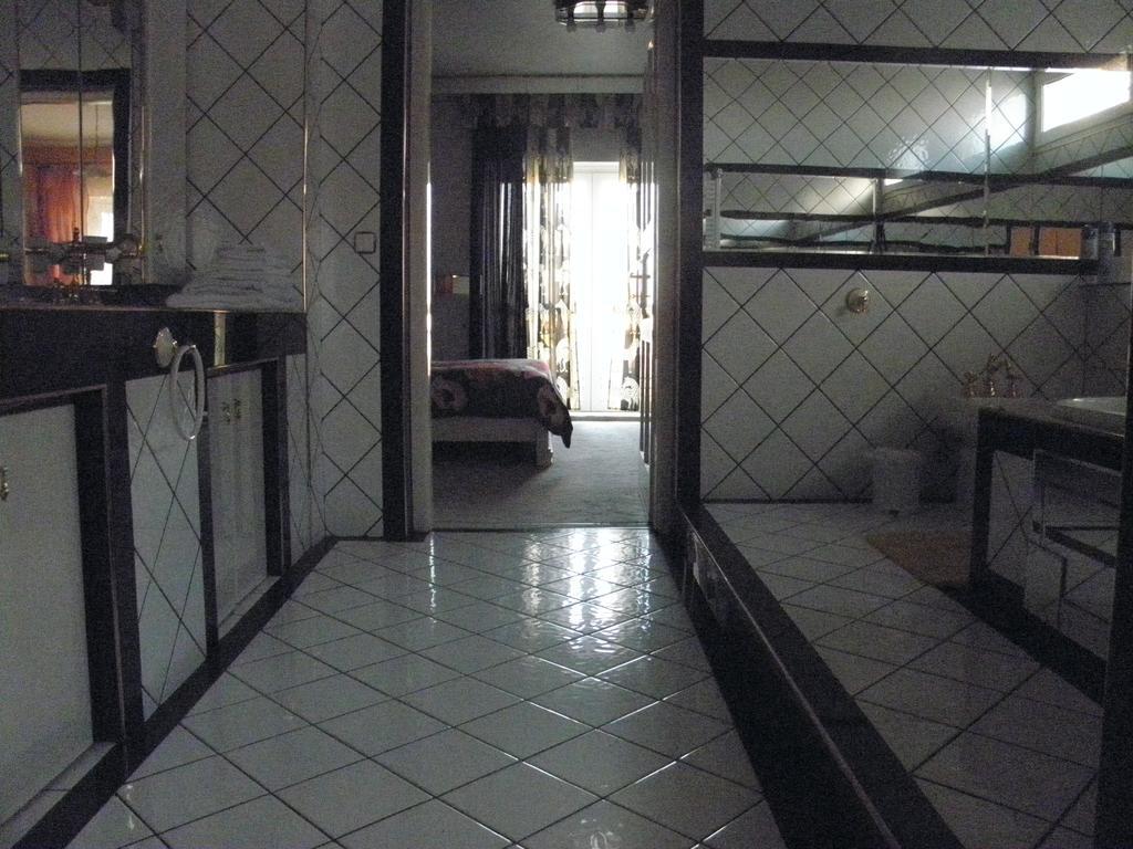 Kristaly Apartman Bed & Breakfast Hévíz Екстериор снимка