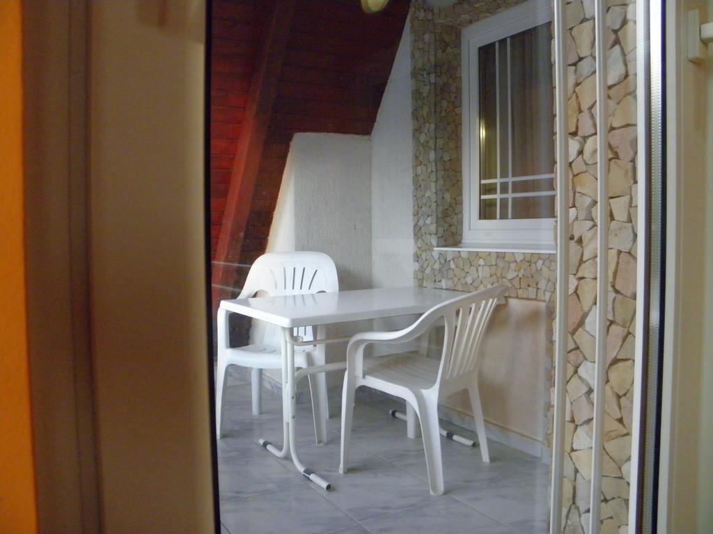 Kristaly Apartman Bed & Breakfast Hévíz Екстериор снимка
