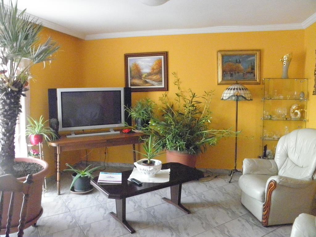 Kristaly Apartman Bed & Breakfast Hévíz Екстериор снимка
