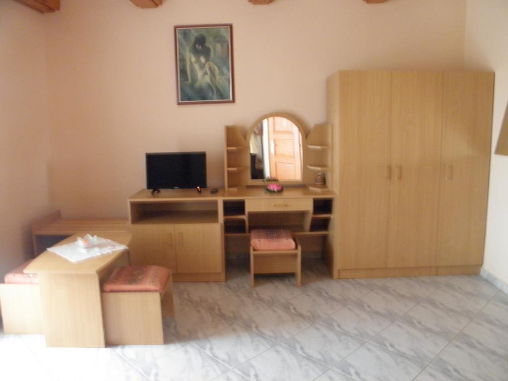 Kristaly Apartman Bed & Breakfast Hévíz Екстериор снимка