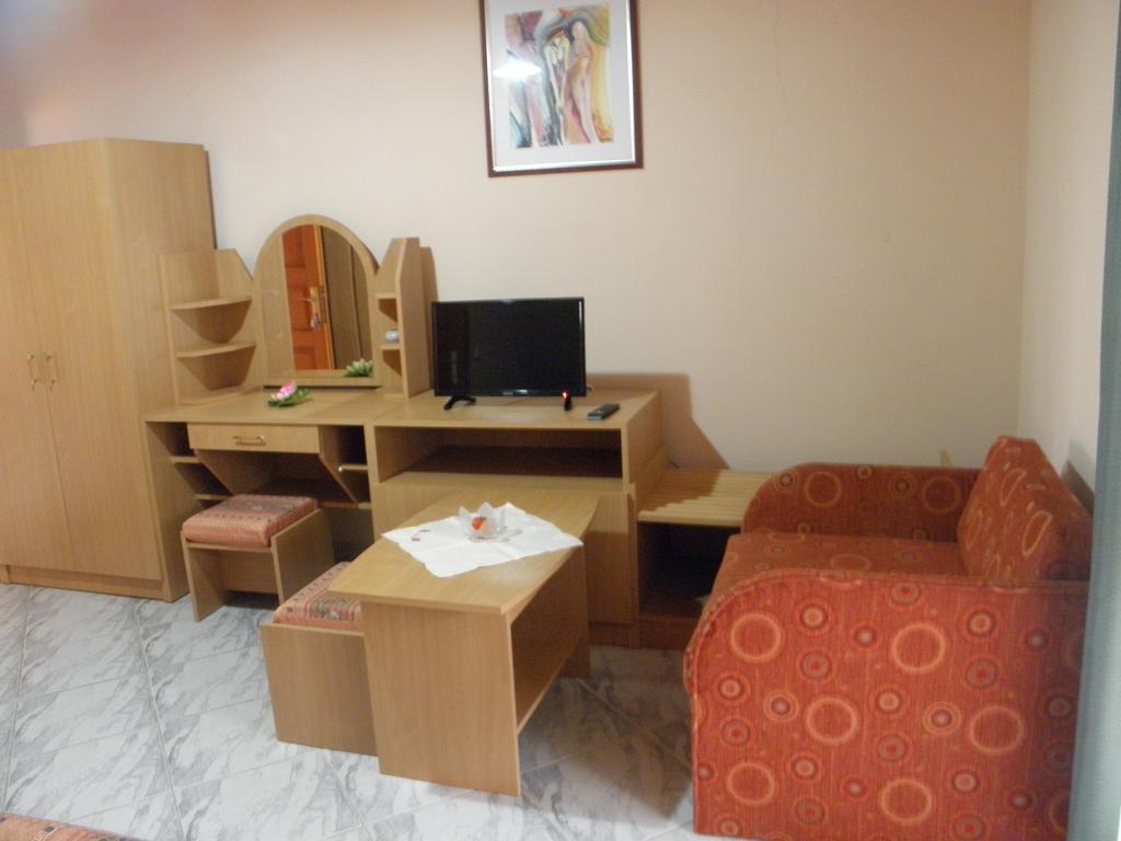 Kristaly Apartman Bed & Breakfast Hévíz Екстериор снимка