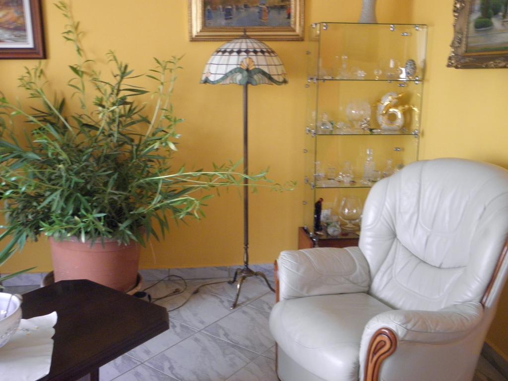 Kristaly Apartman Bed & Breakfast Hévíz Екстериор снимка