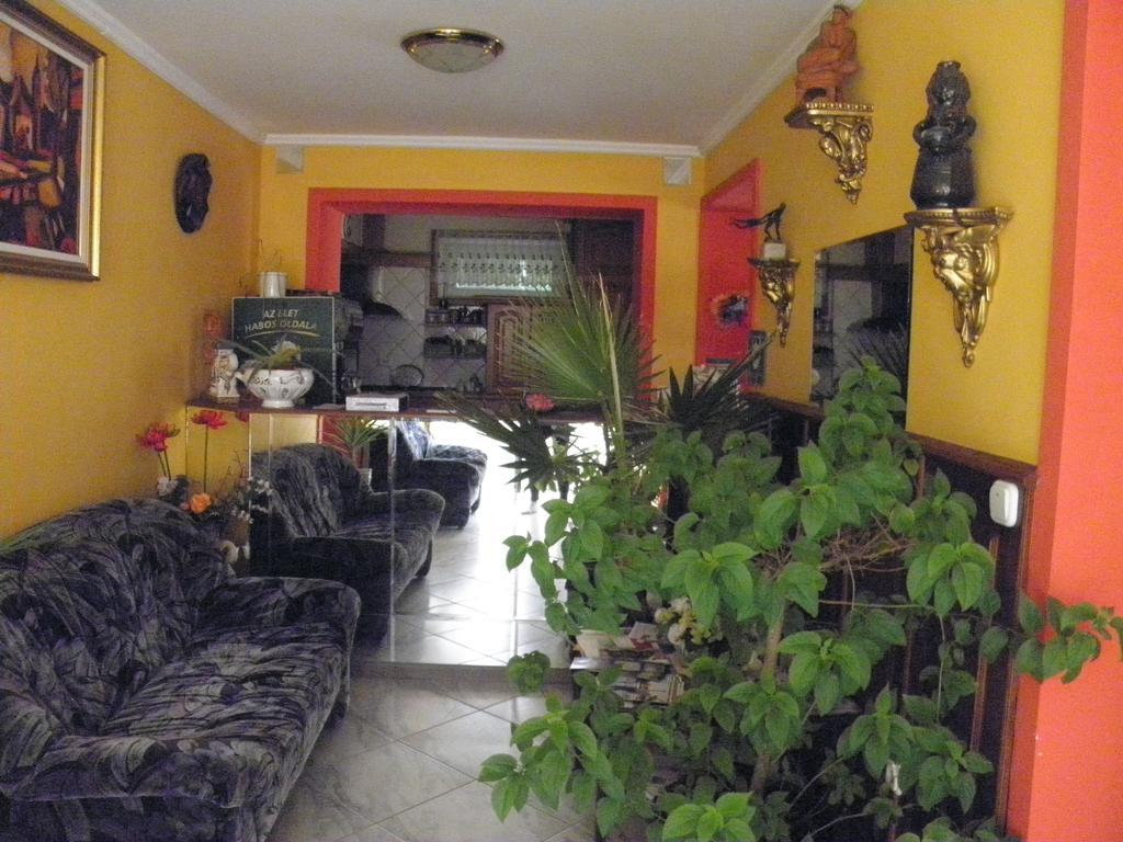 Kristaly Apartman Bed & Breakfast Hévíz Екстериор снимка